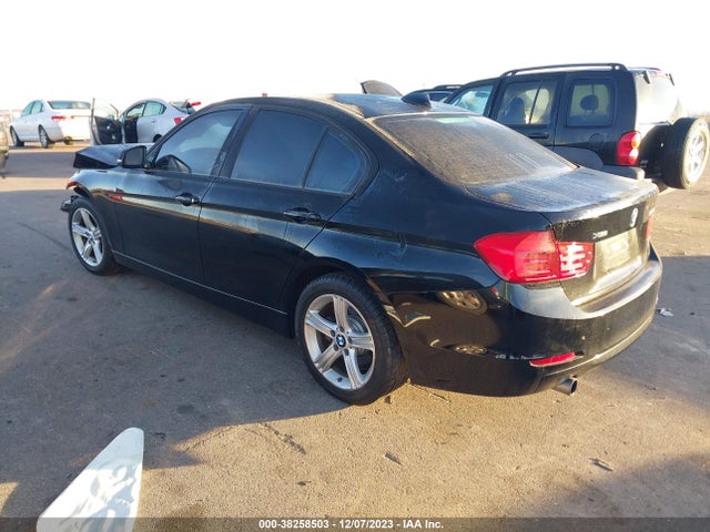 BMW 320i Xdrive 2014 WBA3C3G54ENS68399 Image 3