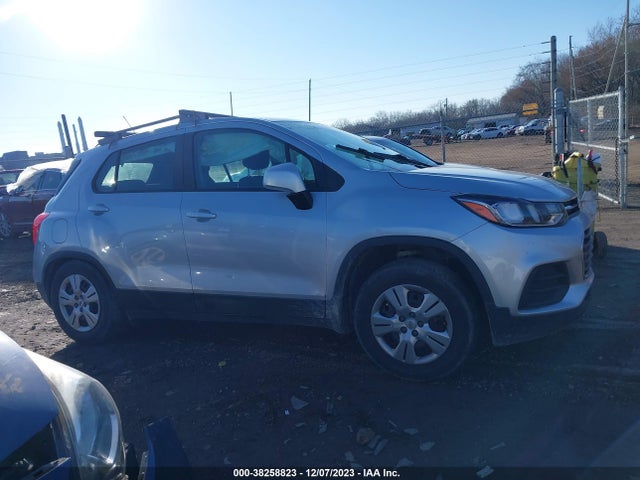 Chevrolet TRAX LS 2017 3GNCJKSB6HL216851 Image 14