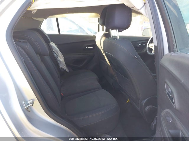 Chevrolet TRAX LS 2017 3GNCJKSB6HL216851 Image 8