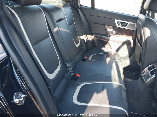 2015 JAGUAR XF SAJWJ0FF3F8U88553 Photo 7