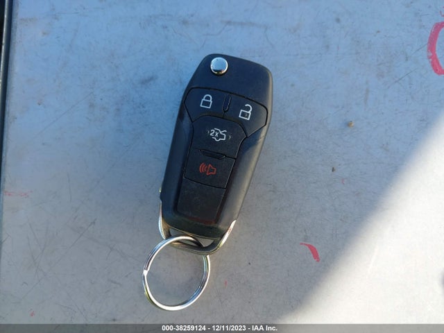 2014 FORD FUSION SE VIN: 3FA6P0HD1ER136017
