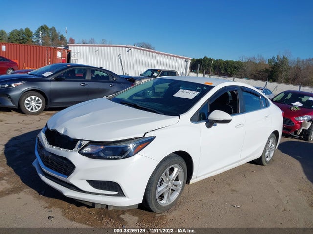 Chevrolet Cruze Lt Auto 2018 1G1BE5SM0J7218397 Image 2