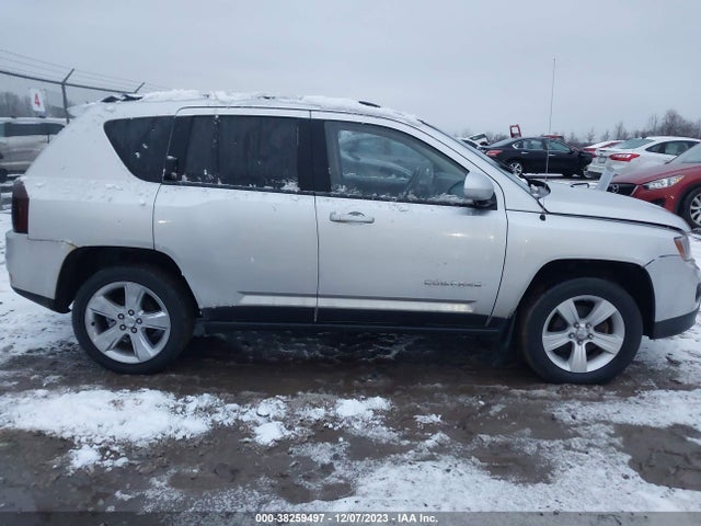 1C4NJDEB1ED616889 Jeep Compass Latitude
