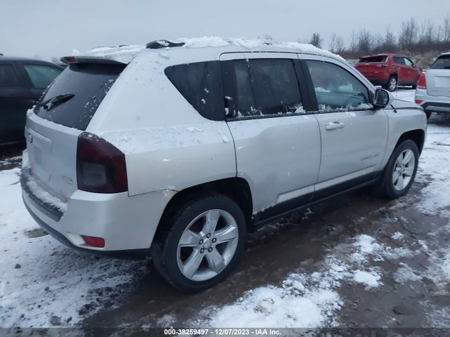 1C4NJDEB1ED616889 Jeep Compass Latitude
