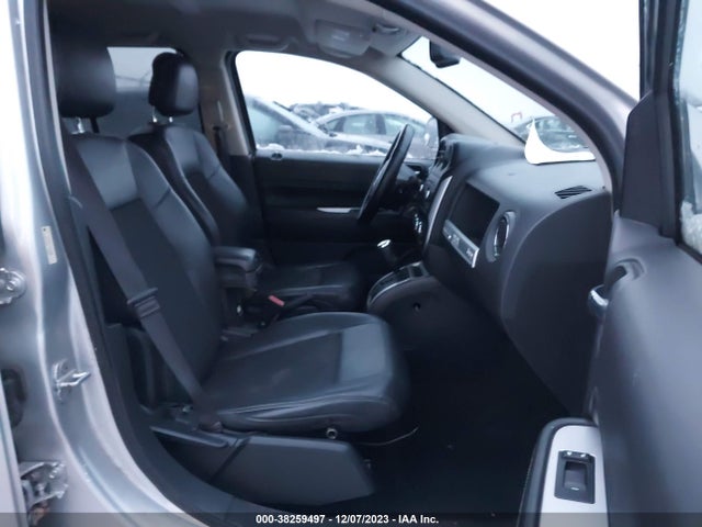 1C4NJDEB1ED616889 Jeep Compass Latitude