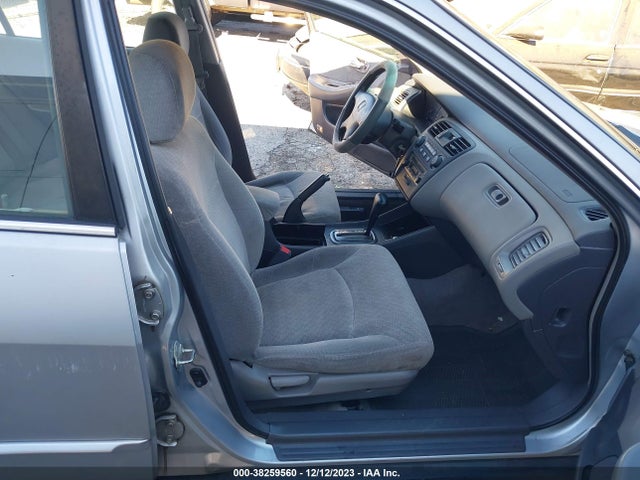 2001 HONDA ACCORD SDN LX VIN: 1HGCG56471A077512