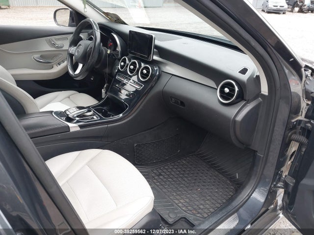 55SWF4KB5GU123673 Mercedes-Benz C 300 Sport 4matic/luxury 4matic/4matic