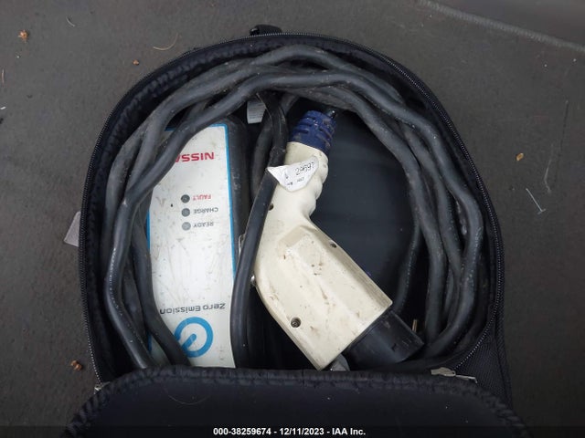 2012 NISSAN LEAF SL VIN: JN1AZ0CP9CT023477