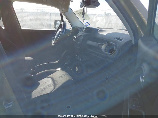 ZACCJABT0FPB45193 Jeep Renegade Latitude