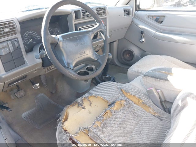 1996 ISUZU HOMBRE VIN: 1GGCS1443T8703428