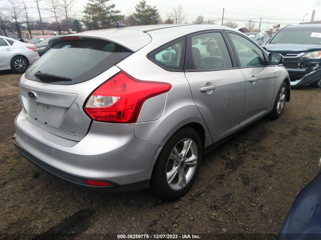 2014 FORD FOCUS SE VIN: 1FADP3K21EL277510