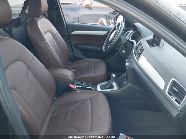 WA1BCCFS1JR016189 Audi Q3 2.0t Premium/2.0t Sport Premium