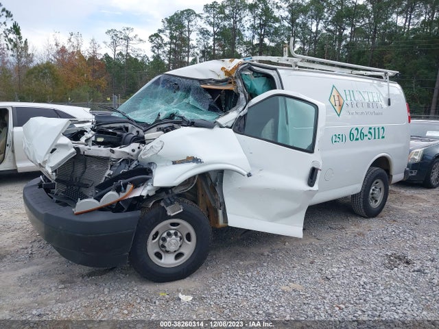 Chevrolet Express 2500 Work Van 2017 1GCWGAFF2H1105846 Image 2