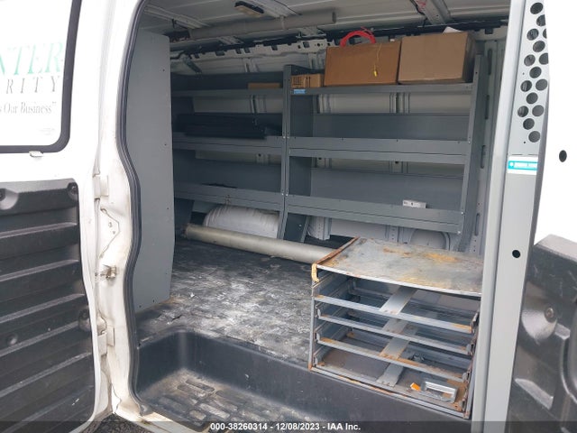 Chevrolet Express 2500 Work Van 2017 1GCWGAFF2H1105846 Image 8