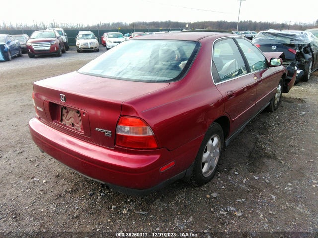1995 HONDA ACCORD EX VIN: 1HGCE6662SA008841
