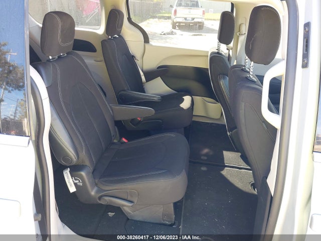 Chrysler Voyager Lx 2022 2C4RC1CG3NR213275 Image 8