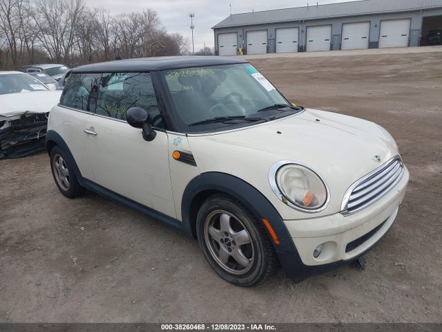 2007 MINI COOPER WMWMF33527TT52978 Photo 0