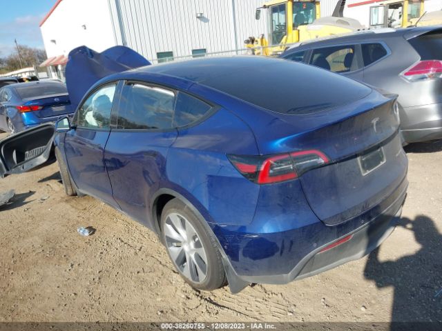 2022 TESLA MODEL Y 7SAYGAEE9NF469253 Photo 2
