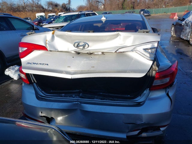 2015 HYUNDAI SONATA SE VIN: 5NPE24AFXFH217755