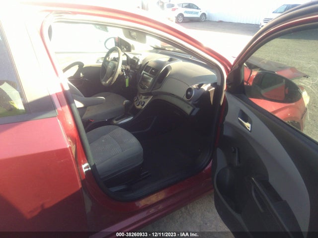 Chevrolet Sonic Ls Auto 2014 1G1JA6SH8E4101254 Image 5