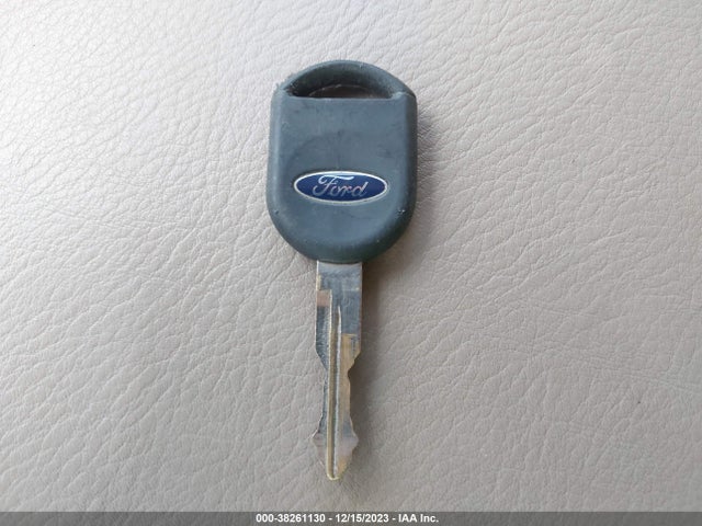 2004 FORD EXPEDITION XLT VIN: 1FMPU15L44LA98638
