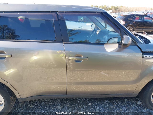 KIA Soul 2016 KNDJN2A23G7308072 Image 13