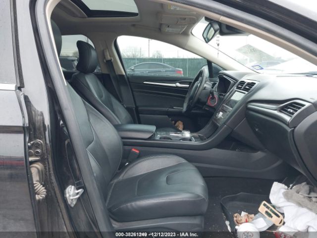 3FA6P0RU1KR182229 Ford Fusion Hybrid Titanium