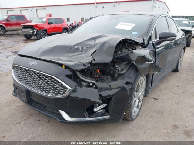 3FA6P0RU1KR182229 Ford Fusion Hybrid Titanium