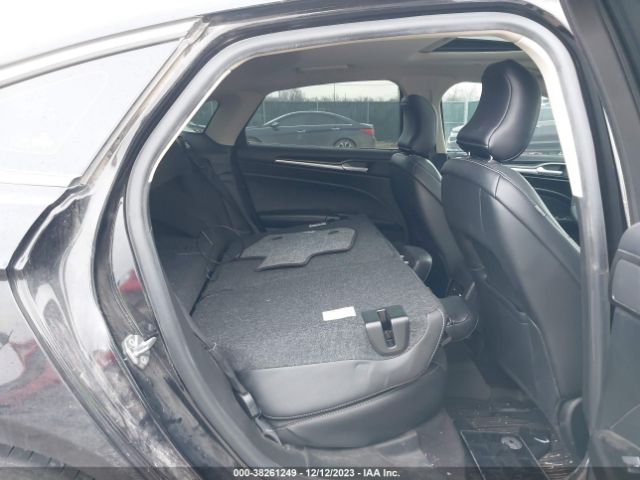 3FA6P0RU1KR182229 Ford Fusion Hybrid Titanium