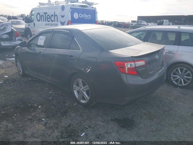 2014 TOYOTA CAMRY SE VIN: 4T1BF1FK3EU772896