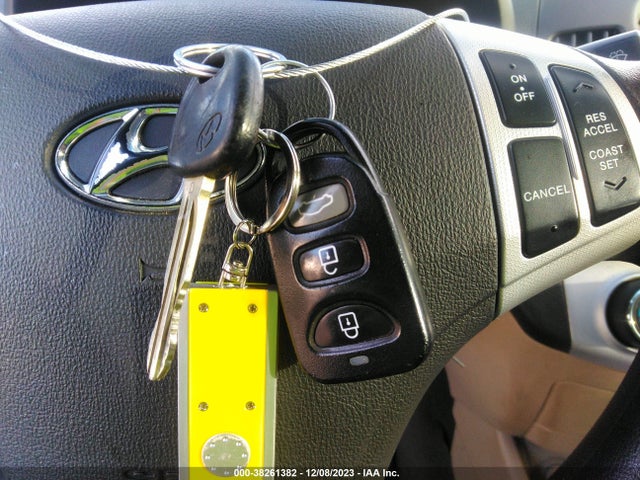 2008 HYUNDAI ELANTRA GLS/SE VIN: KMHDU46D38U508230