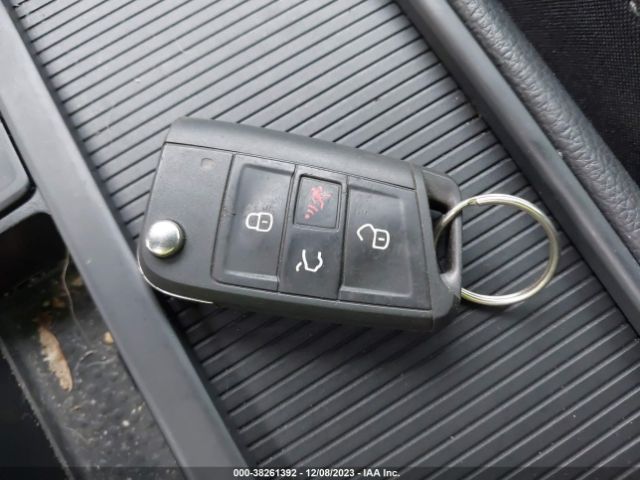 2019 VOLKSWAGEN GOLF R WVWVA7AU0KW149151 Photo 10