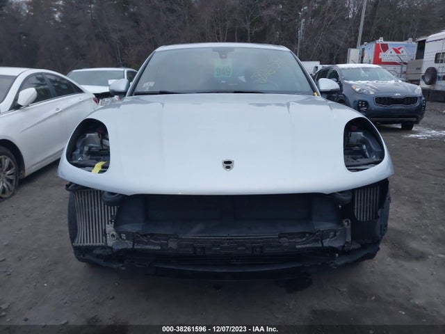 2015 PORSCHE MACAN S VIN: WP1AB2A51FLB63590