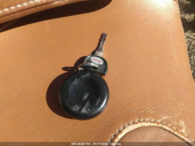 2017 INDIAN MOTORCYCLE CO. CHIEF 56KCCVAA8H3346732 Photo 10