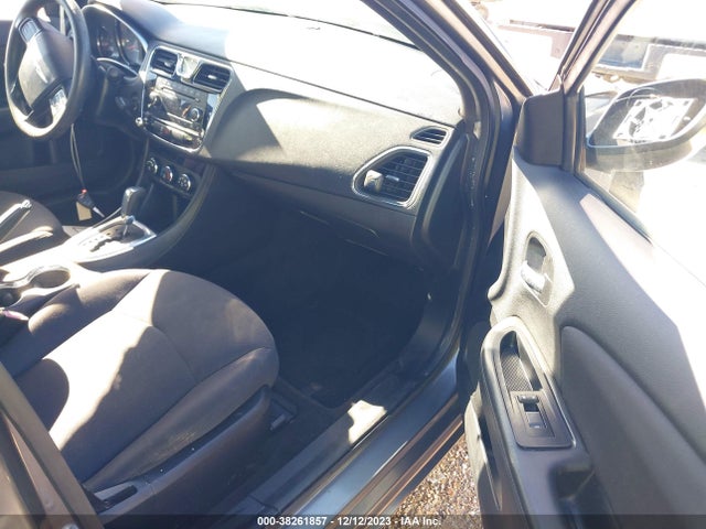 2013 CHRYSLER 200 LX VIN: 1C3CCBAB8DN640258