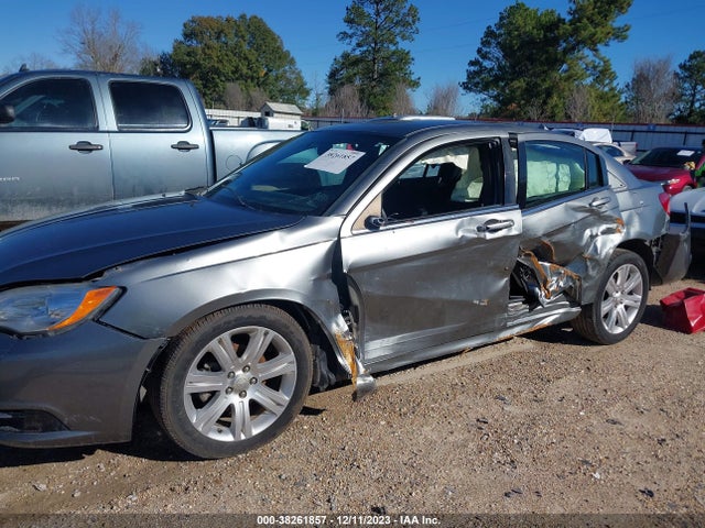 2013 CHRYSLER 200 LX VIN: 1C3CCBAB8DN640258