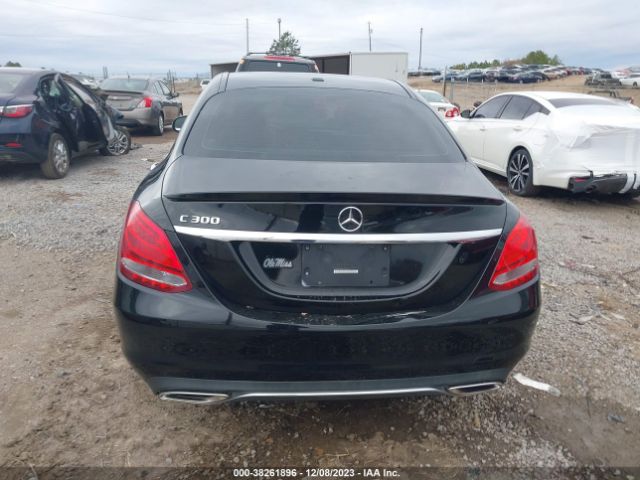 55SWF4JB4HU209916 Mercedes-Benz C 300 Luxury/sport