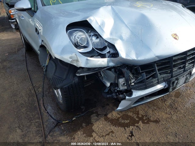 2017 PORSCHE MACAN WP1AA2A56HLB06436 Photo 5