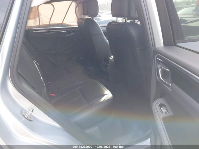 2017 PORSCHE MACAN WP1AA2A56HLB06436 Photo 7