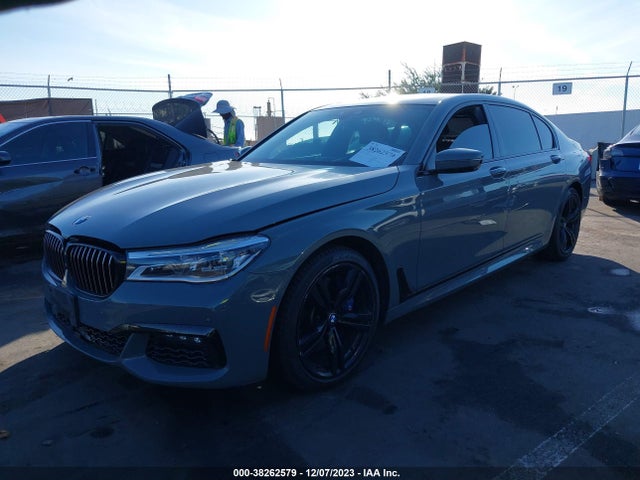 BMW 750i 2018 WBA7F0C54JGM23917 Image 2