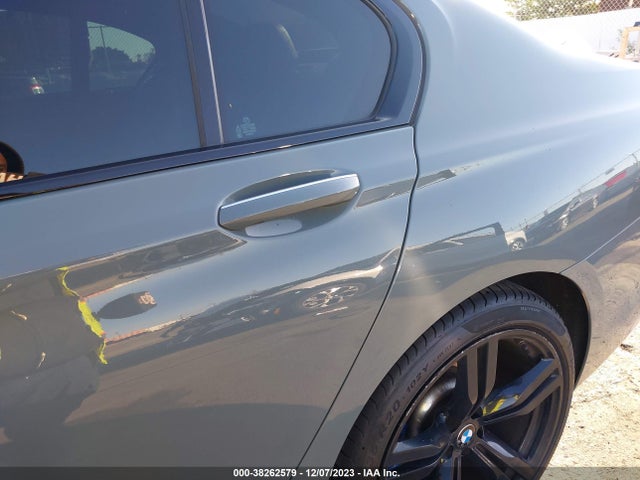 BMW 750i 2018 WBA7F0C54JGM23917 Image 6