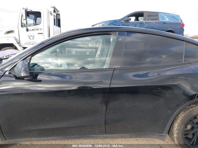 2021 TESLA MODEL Y LONG RANGE DUAL MOTOR ALL-WHEEL DRIVE VIN: 5YJYGDEE8MF060271