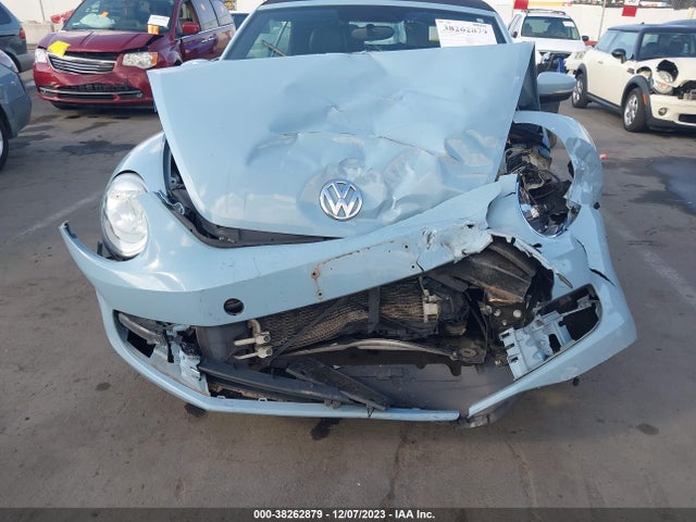 3VW517AT7FM819076 Volkswagen Beetle 1.8t