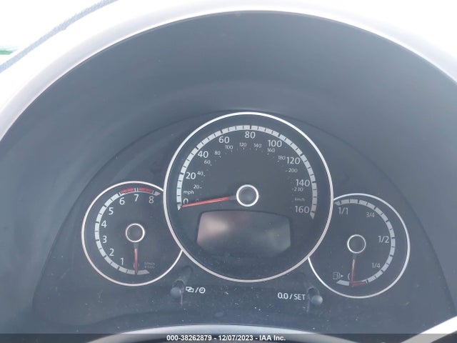 3VW517AT7FM819076 Volkswagen Beetle 1.8t