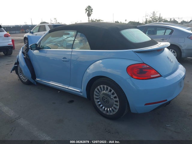 3VW517AT7FM819076 Volkswagen Beetle 1.8t