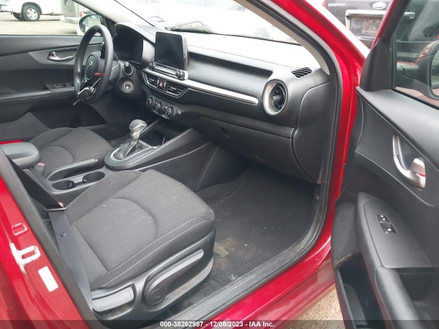 2021 KIA FORTE LXS VIN: 3KPF24AD8ME333041