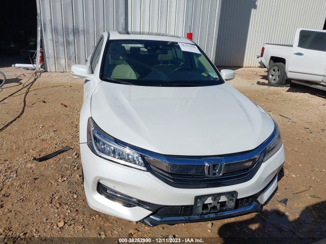 Honda Accord Touring 2016 1HGCR3F96GA006952 Image 13