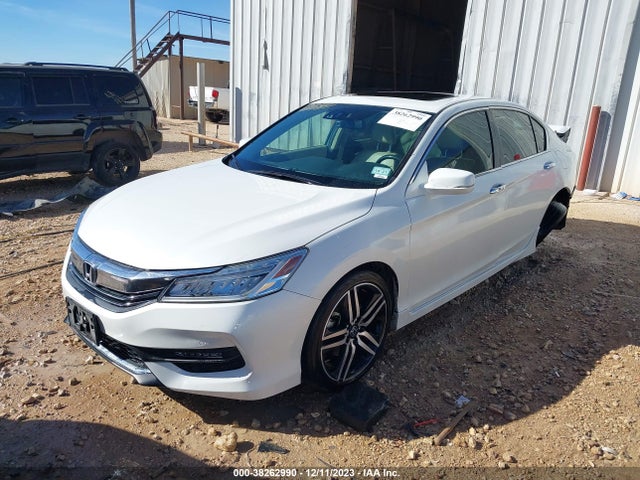 Honda Accord Touring 2016 1HGCR3F96GA006952 Image 2