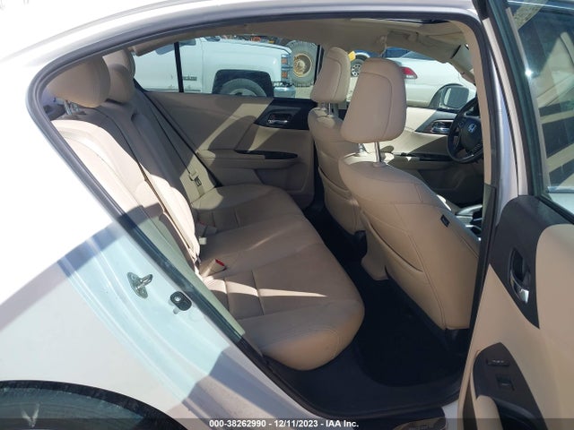 Honda Accord Touring 2016 1HGCR3F96GA006952 Image 8