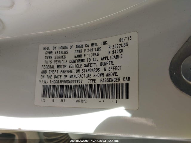 Honda Accord Touring 2016 1HGCR3F96GA006952 Image 9